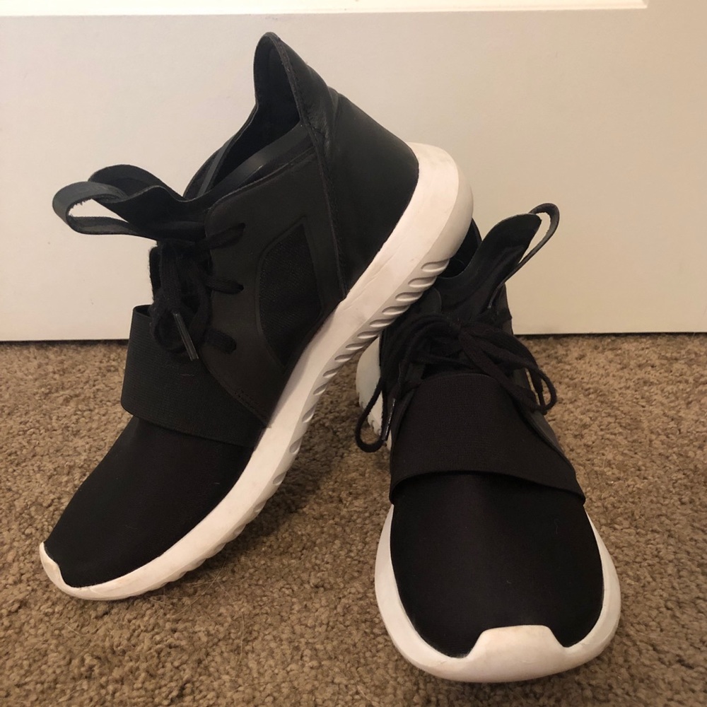 Adidas black shoe